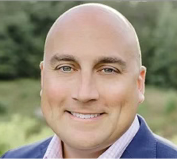 Alex Vitou Headshot.