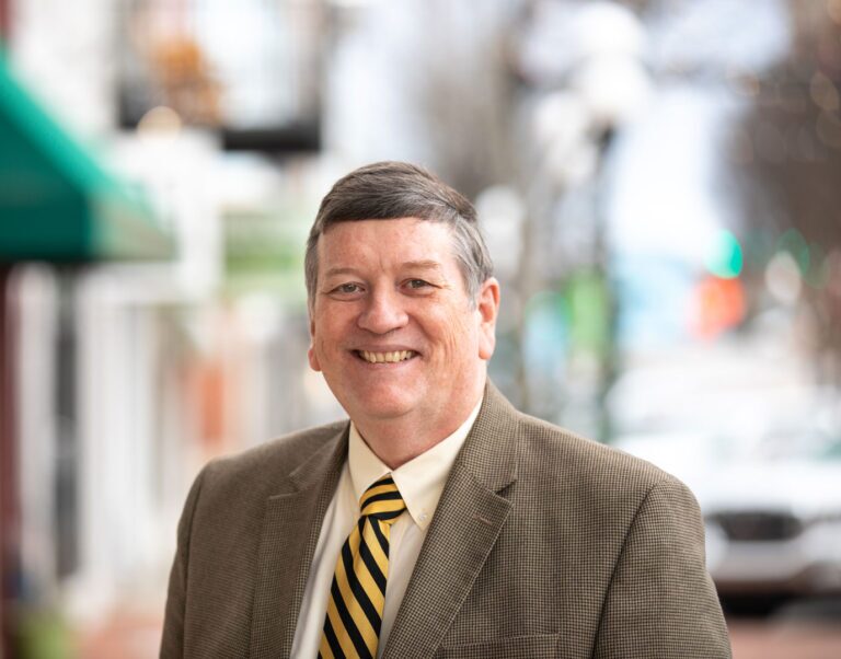 Reeves Robert Headshot