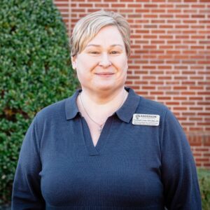 Cynthia Cross headshot