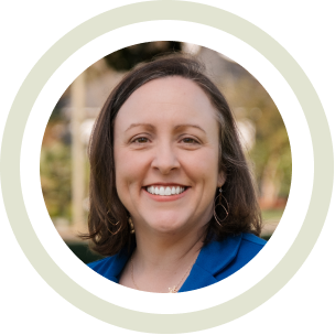 Deanna Burns headshot