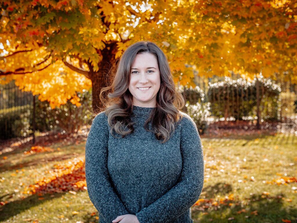 Caroline Cothran Headshot optimized