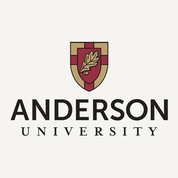 Ellen Busby headshot