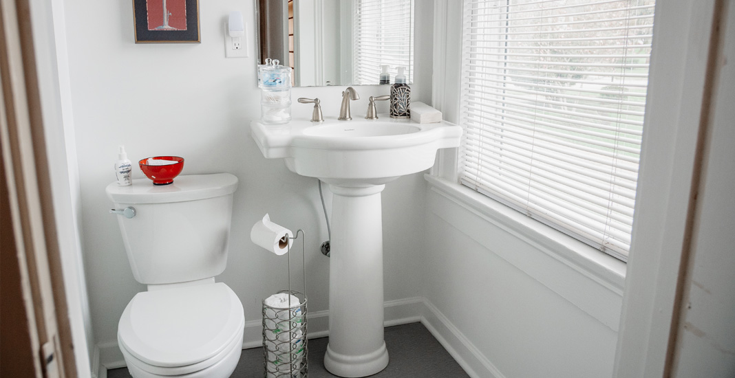 guest house bathroom1