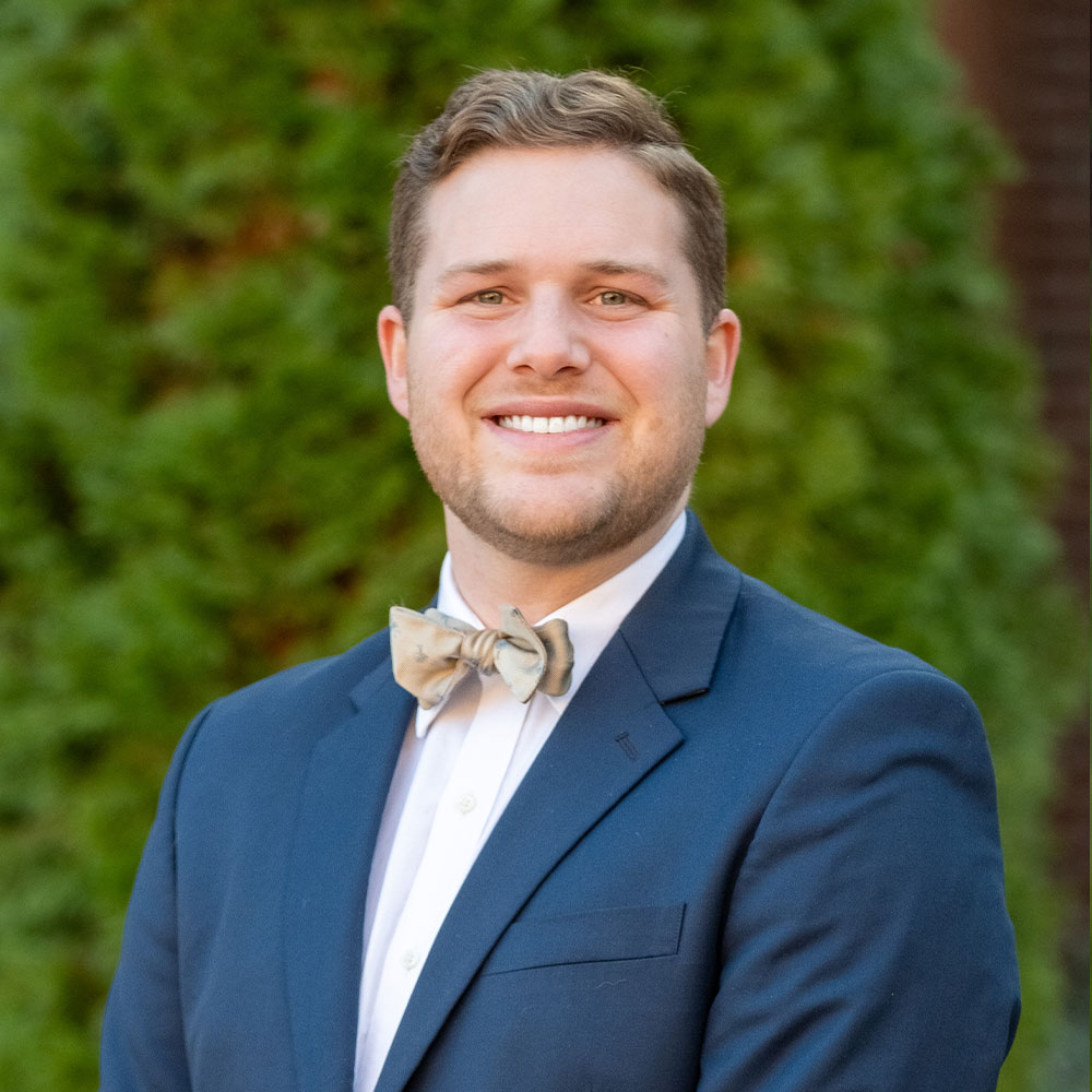 Zachary Knox headshot