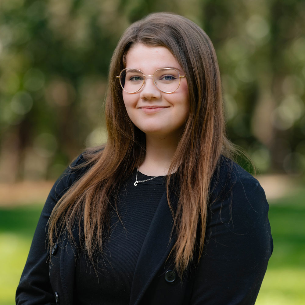 Abigail Akins headshot