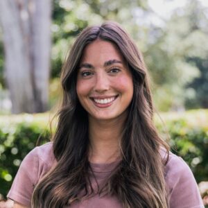 VICTORIA UVA HEADSHOT 1