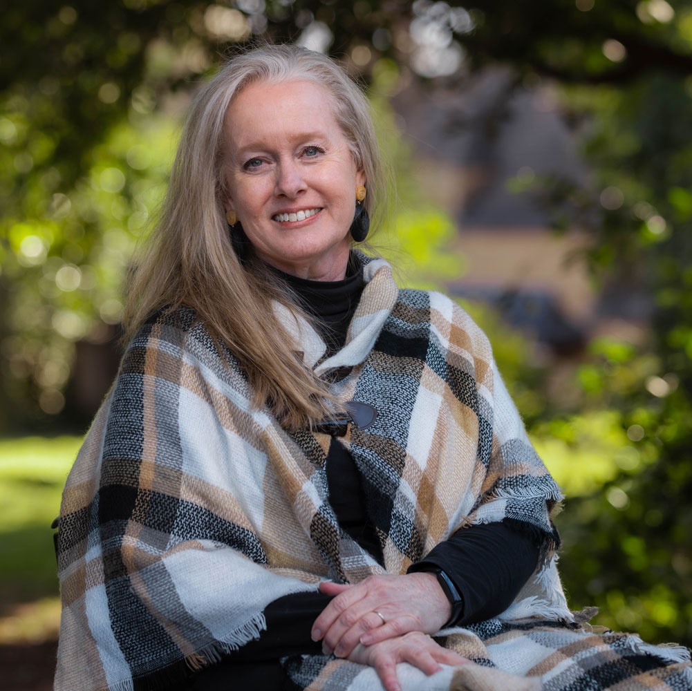 Laurie Thompson Headshot