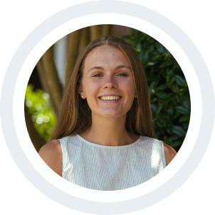 Allie Richards headshot