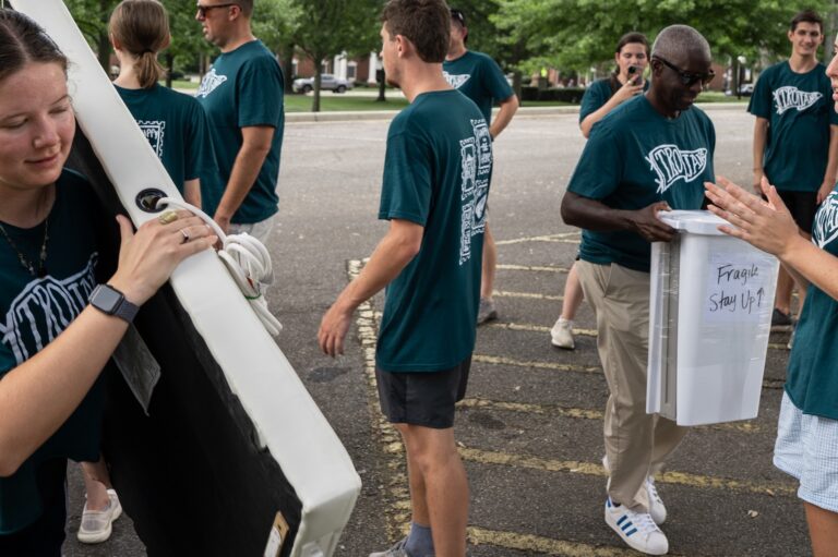 Anderson University Welcomes More Than 900 New Students