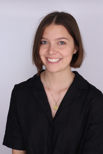 Jayli Headshot