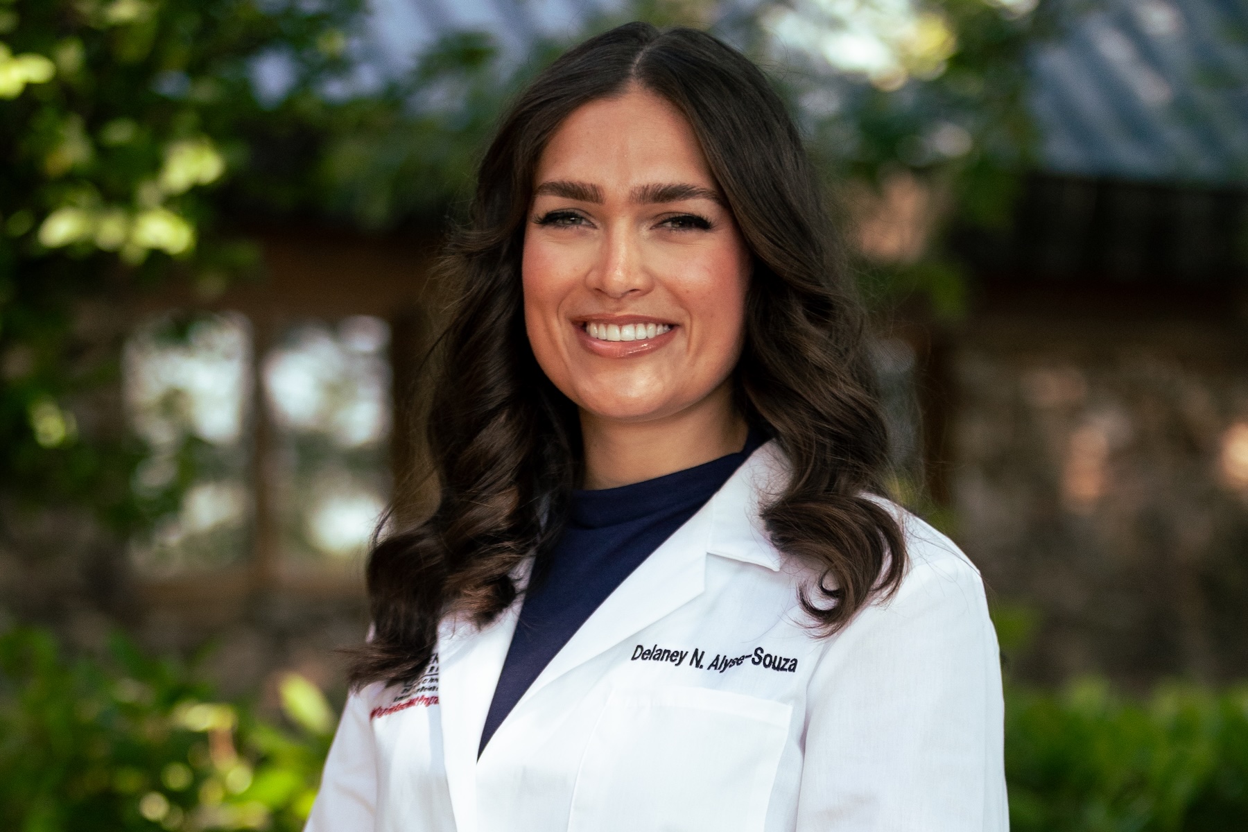 PathA Alyse white coat