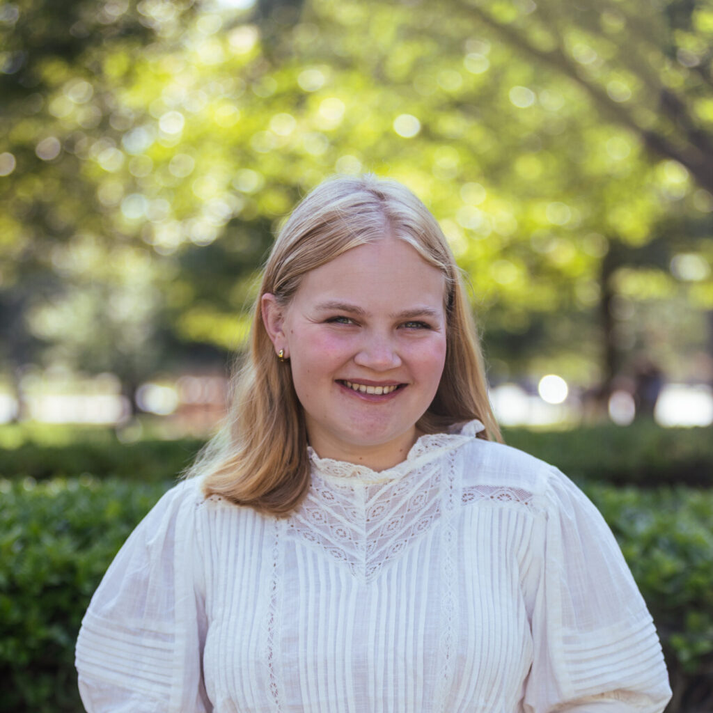 Allison Brewer Headshot